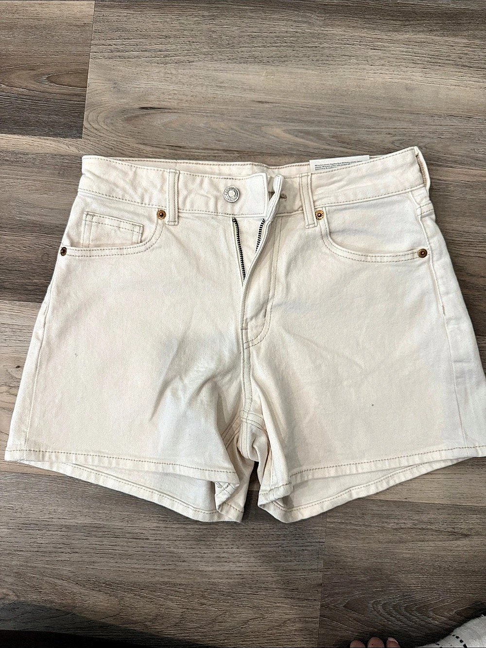 MANGO Denim Shorts in Cream Size US 4 NWT